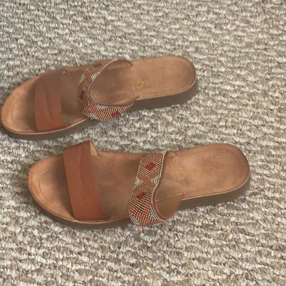 Sandals - Picture 2 of 2